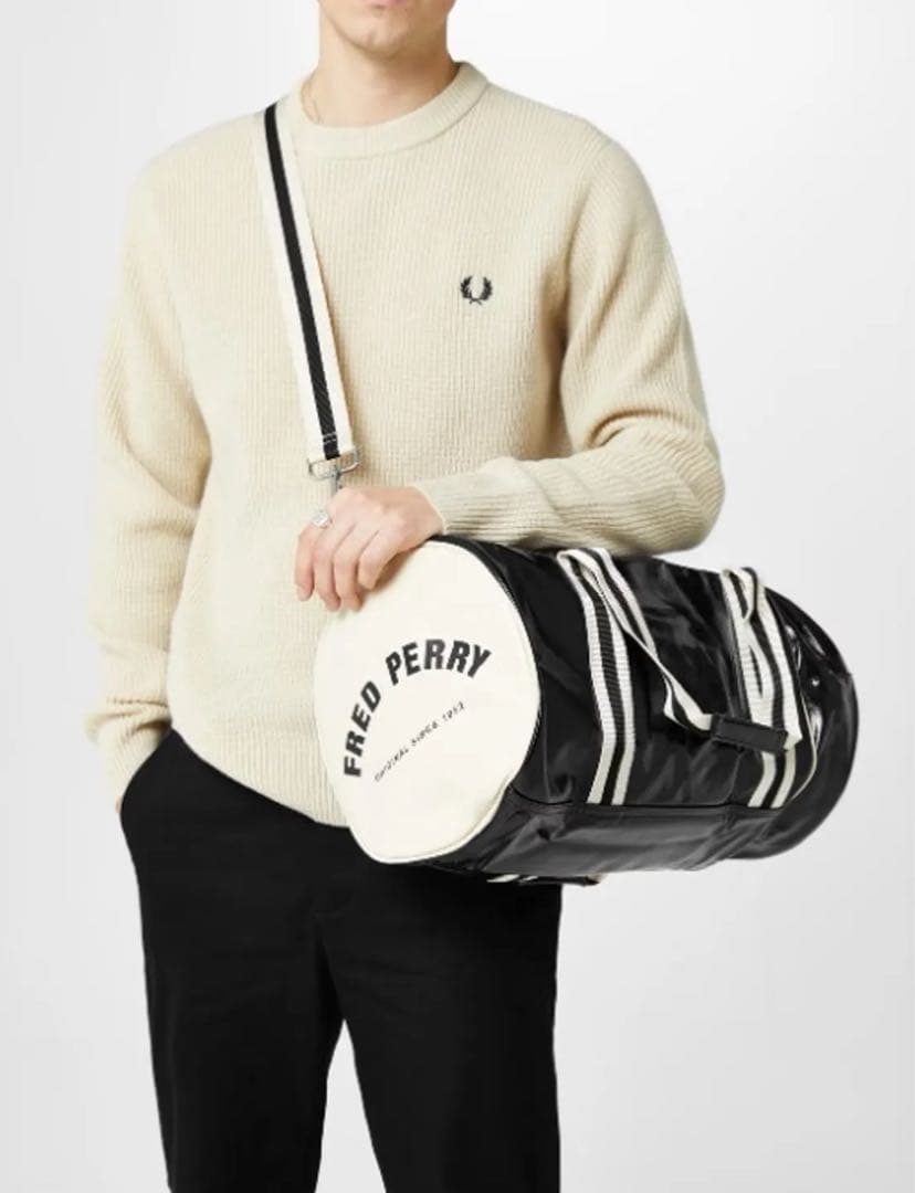 【完売品】FRED PERRY フレッドペリー　ボストンバック　ドラムバッグ