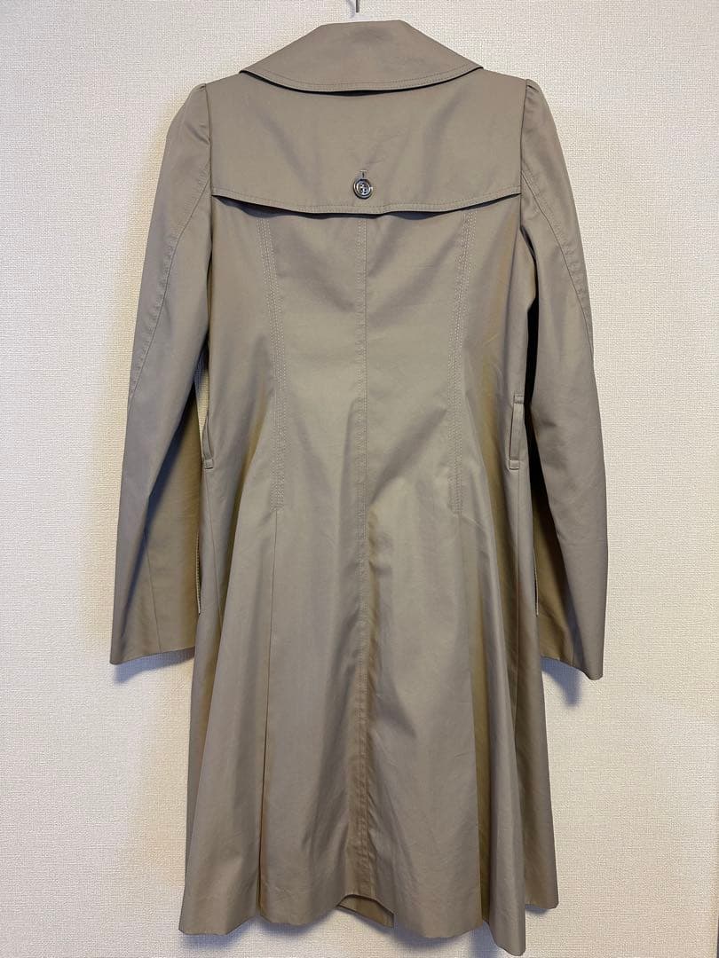 【BURBERRY】　ベージュ ダブルブレスト トレンチコート