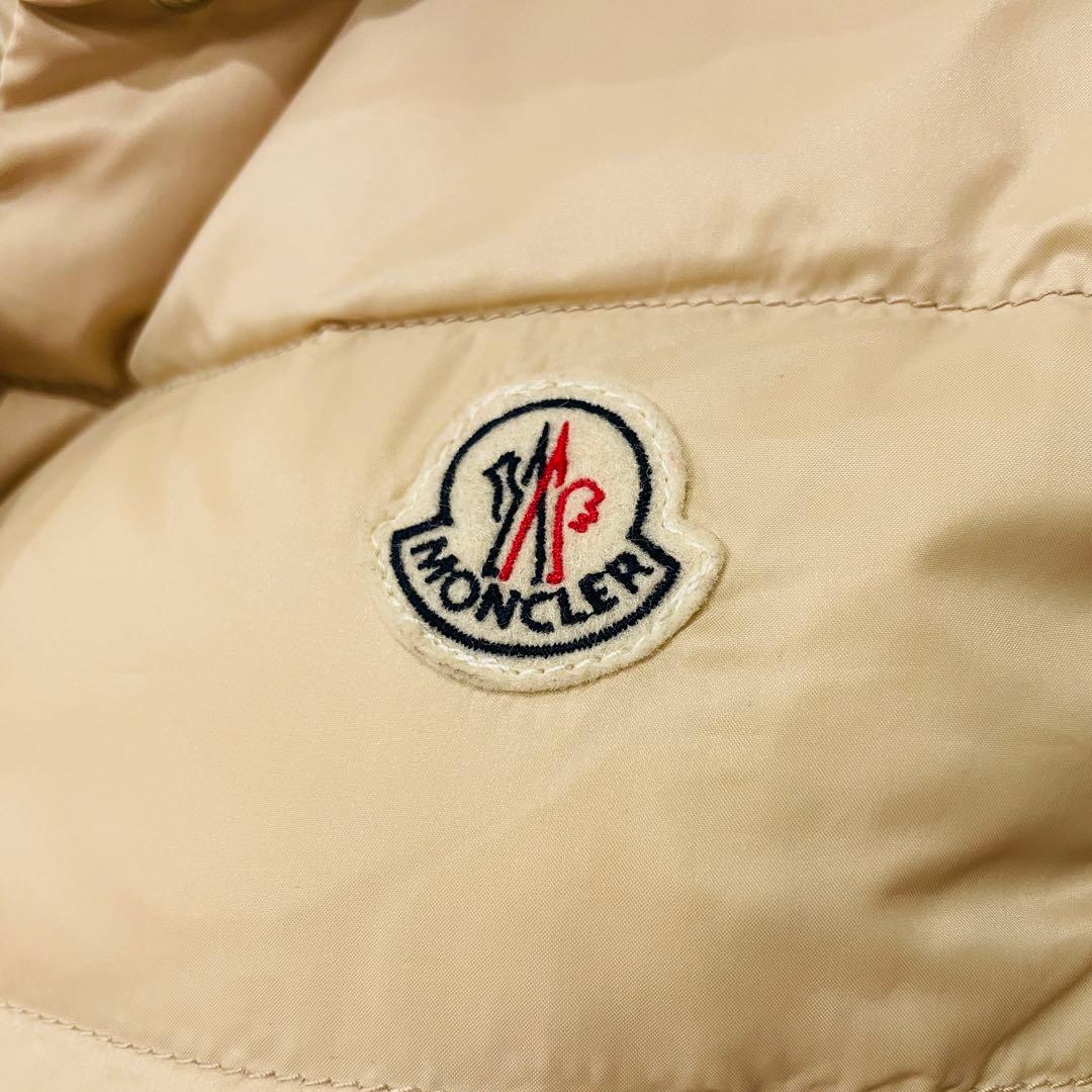 ⭐️モンクレール ダウンベスト 胸元ロゴワッペン インナーダウン
