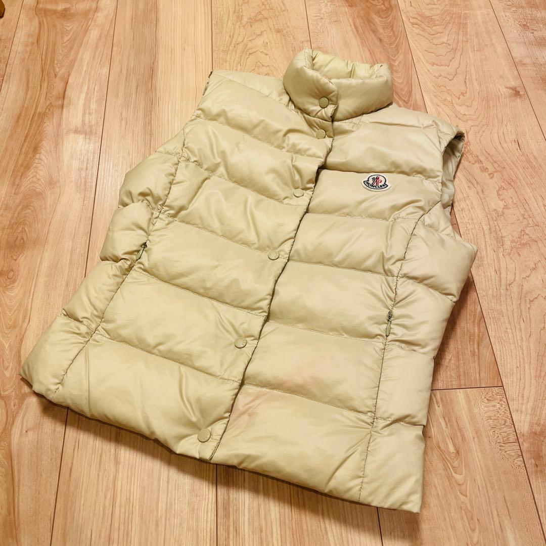 ⭐️モンクレール ダウンベスト 胸元ロゴワッペン インナーダウン