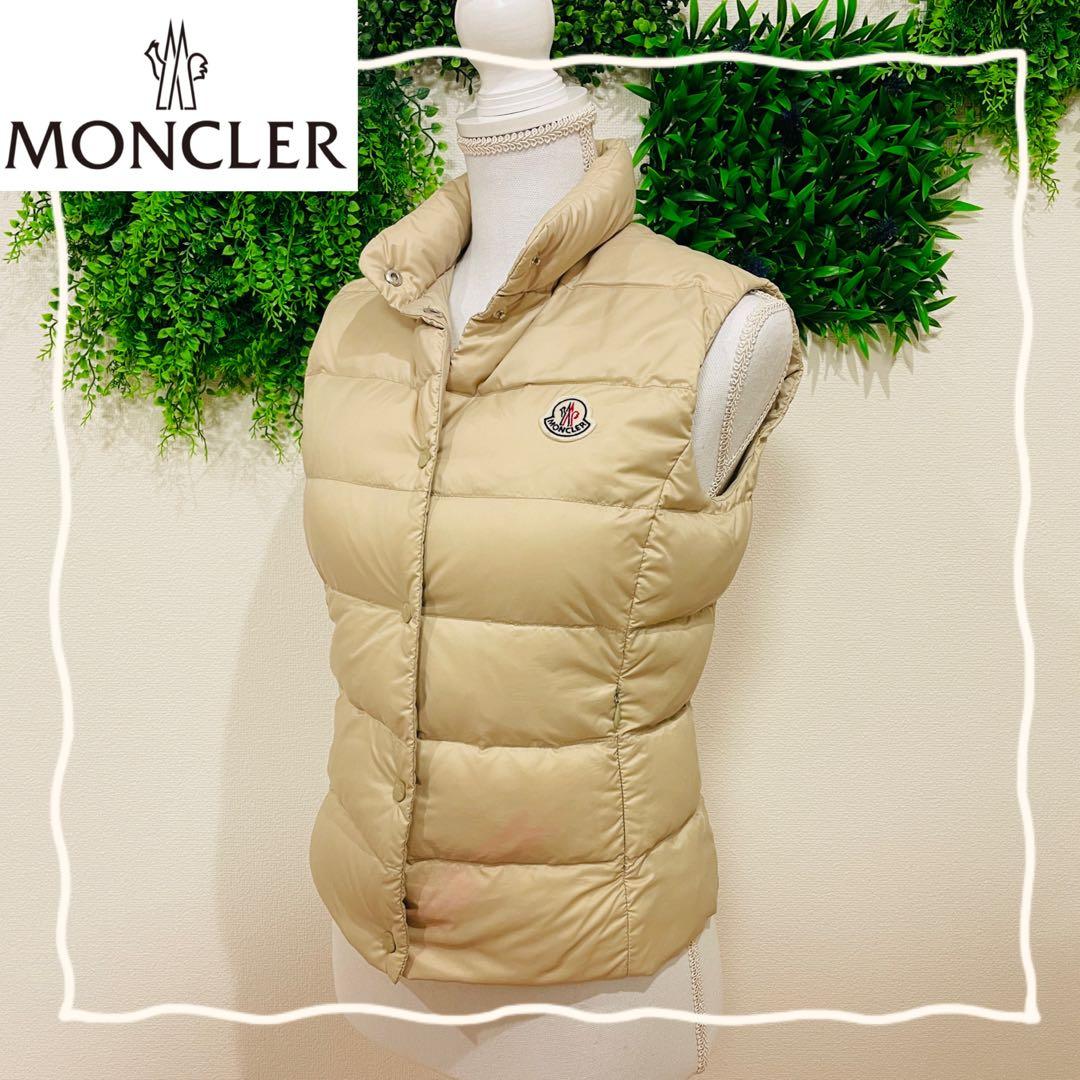 ⭐️モンクレール ダウンベスト 胸元ロゴワッペン インナーダウン