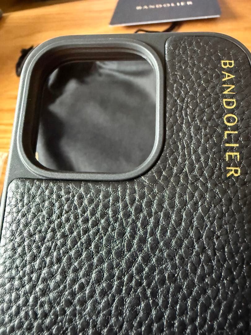 新品！バンドリヤー　iPhone16proケース✳︎ゴールドバンドレット付き