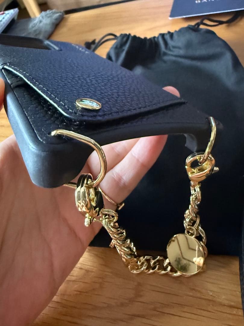 新品！バンドリヤー　iPhone16proケース✳︎ゴールドバンドレット付き