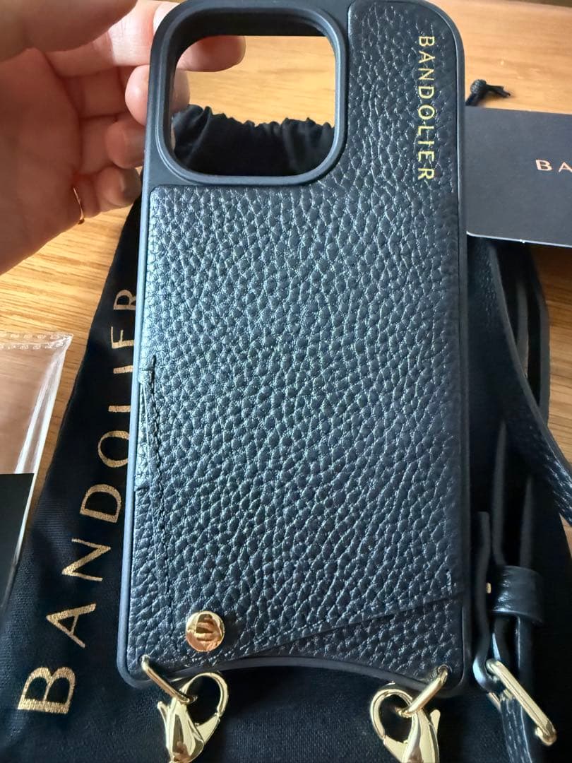 新品！バンドリヤー　iPhone16proケース✳︎ゴールドバンドレット付き