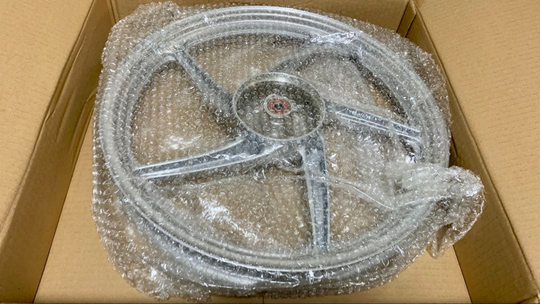 海外仕様 スーパーカブ110（JA44・JA10）純正キャストホイールセット