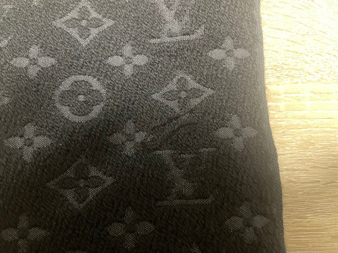 LOUIS VUITTON 「マフラーモノグラム クラシック」 M70520