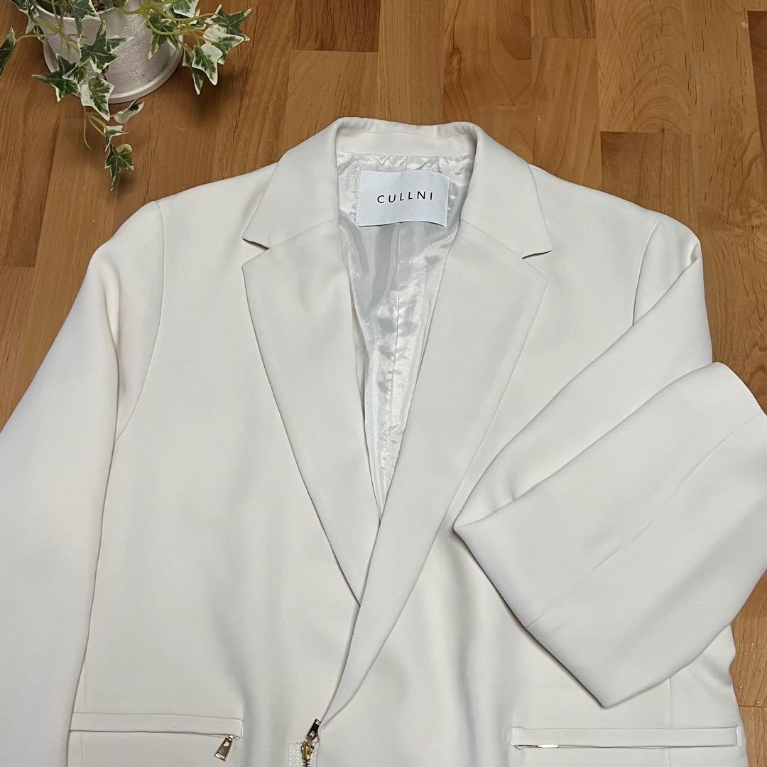 【美品】CULLNIトレンドデザイン　前ファスナー メンズ スーツ　オフホワイト
