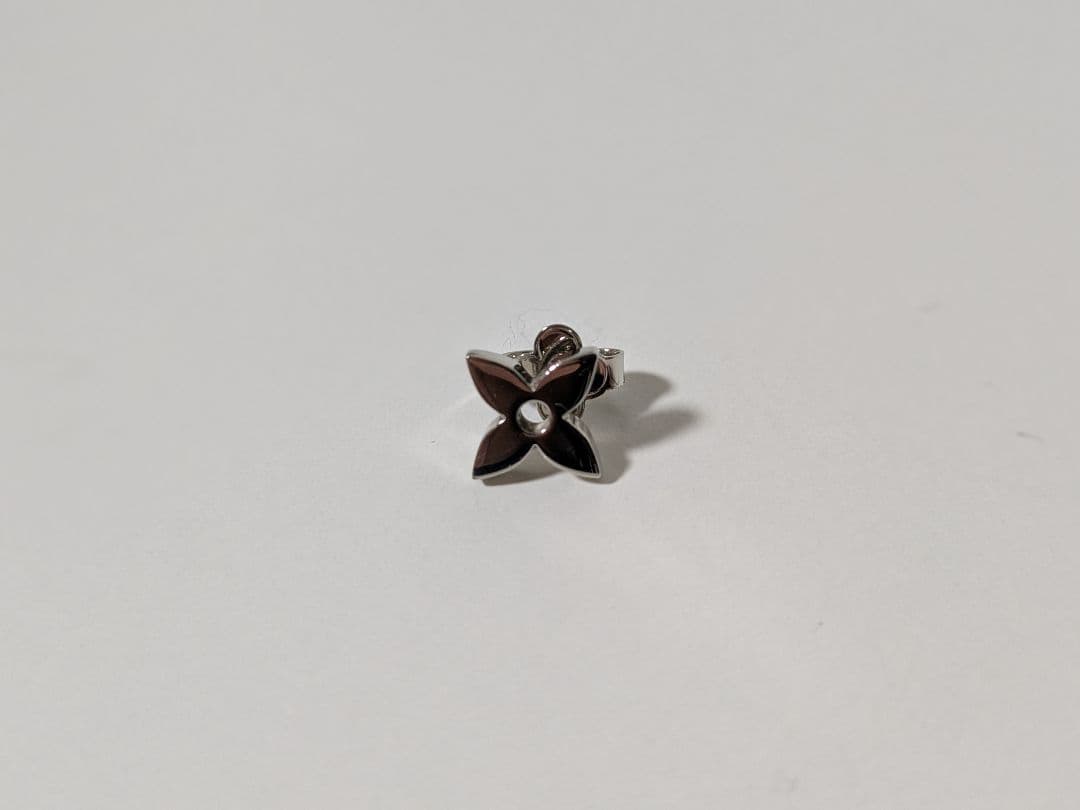 ルイヴィトン ピアス LV インスティンクト