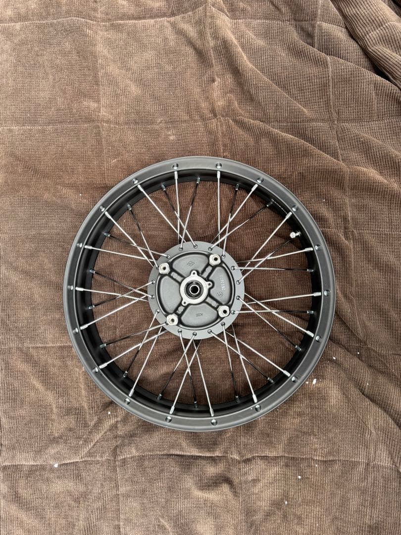 CT125 チューブレスホイール　GANESHA