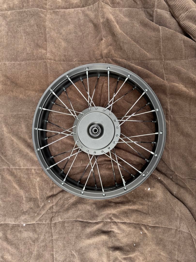 CT125 チューブレスホイール　GANESHA