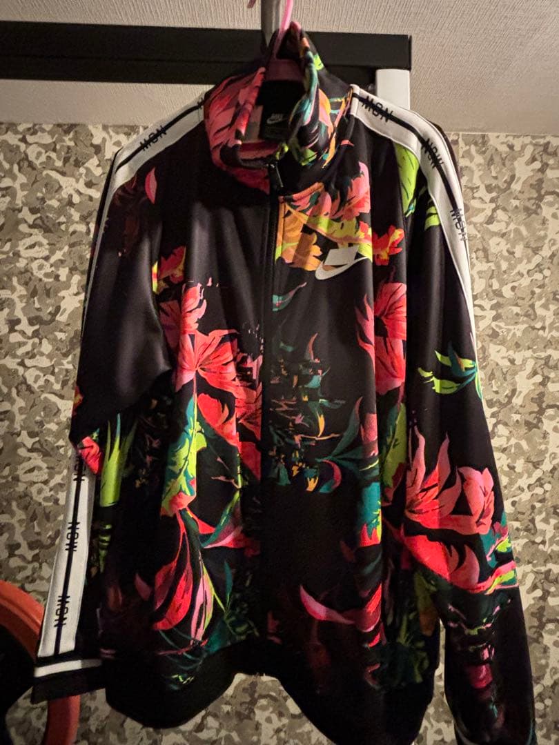 Nike 花柄 フルジップジャケット