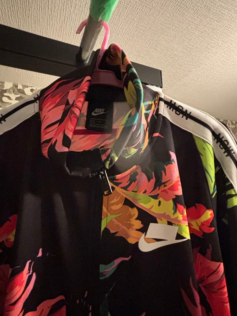 Nike 花柄 フルジップジャケット