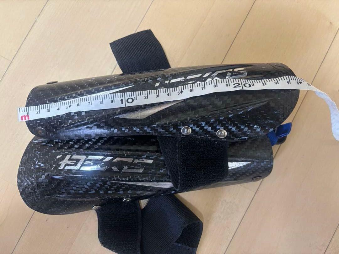 SLYTECH アームガード　カーボン製　fromイタリア