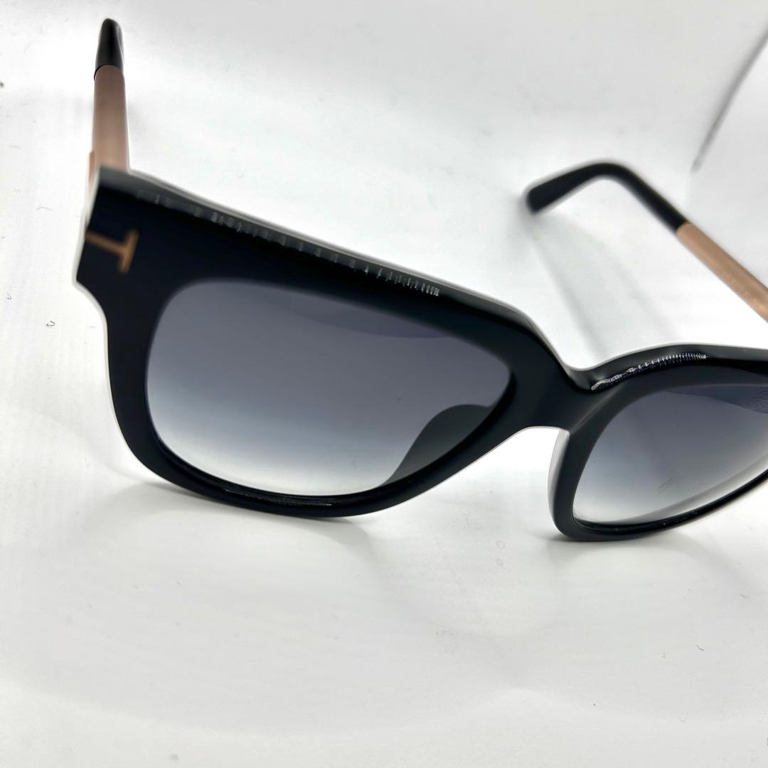 芸能人着用モデル　トムフォード　サングラス　TF436 53 18 ケース付き