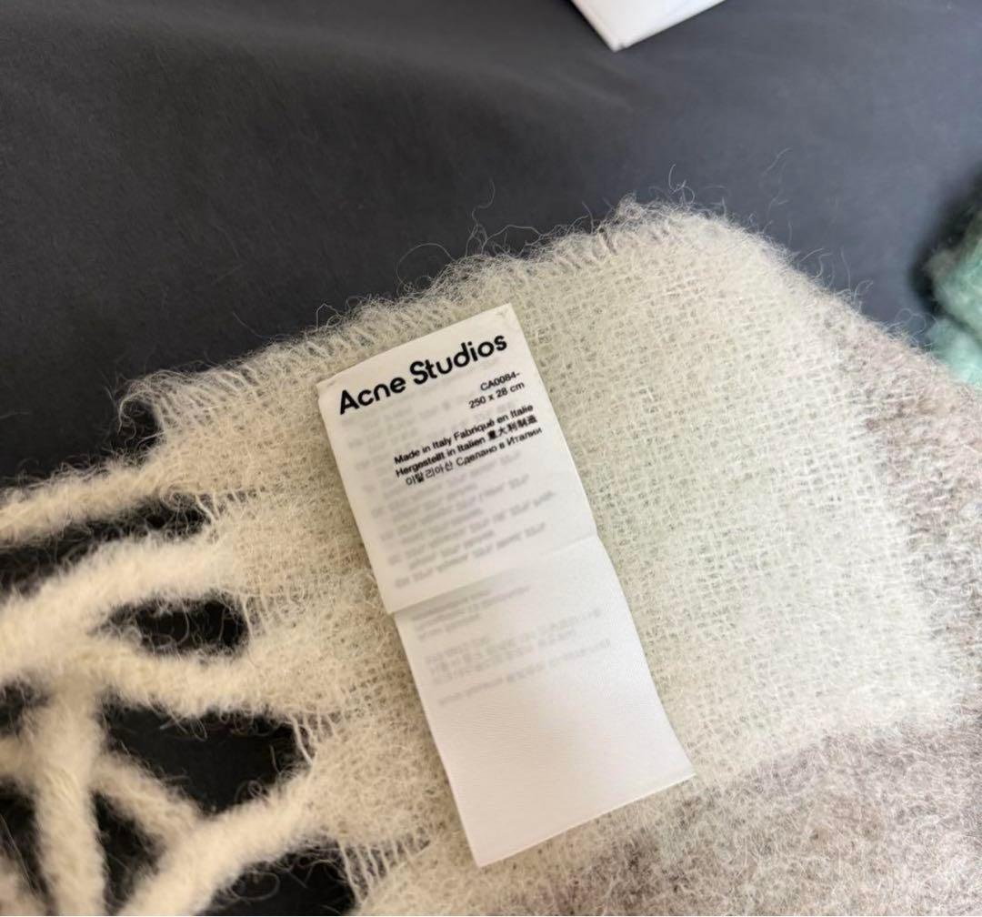 p*m様 Acne Studios モヘアマフラー