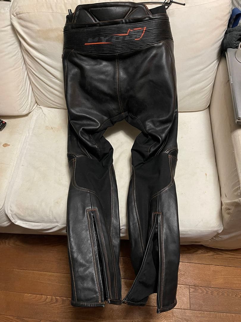 hyodoレザージャケット・ブーツアウトパンツ　サイズＭ