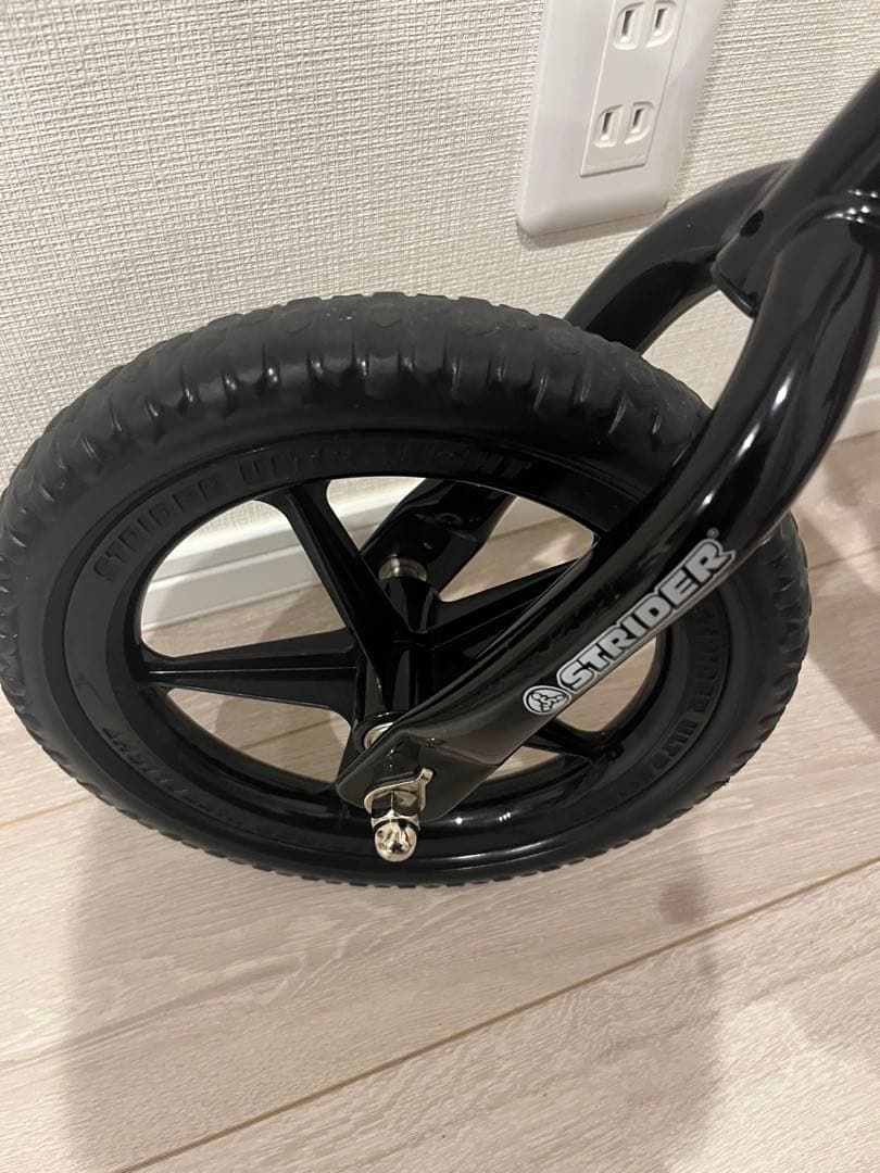 ナカシリSTRIDER スポーツ　レッド　スタンド付き