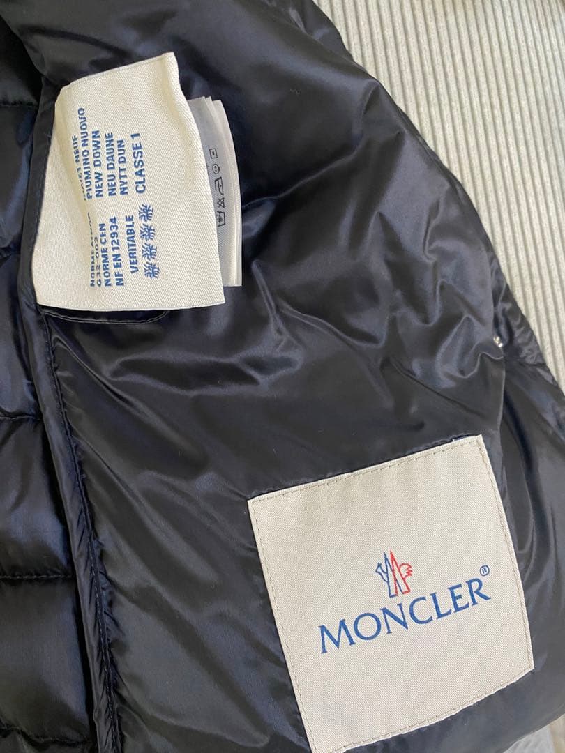 美品　モンクレール　LIANEベスト ブラック　サイズ00