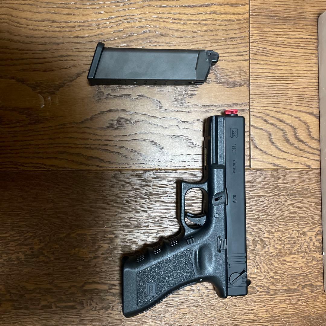 N*V様 東京マルイ　グロック18c ガスガンとスピードローダー