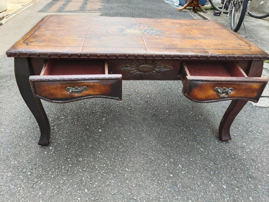 時代家具　猫脚デスク　両面引き出　飾台　西洋っぽい　コーヒーテーブル　店舗什器