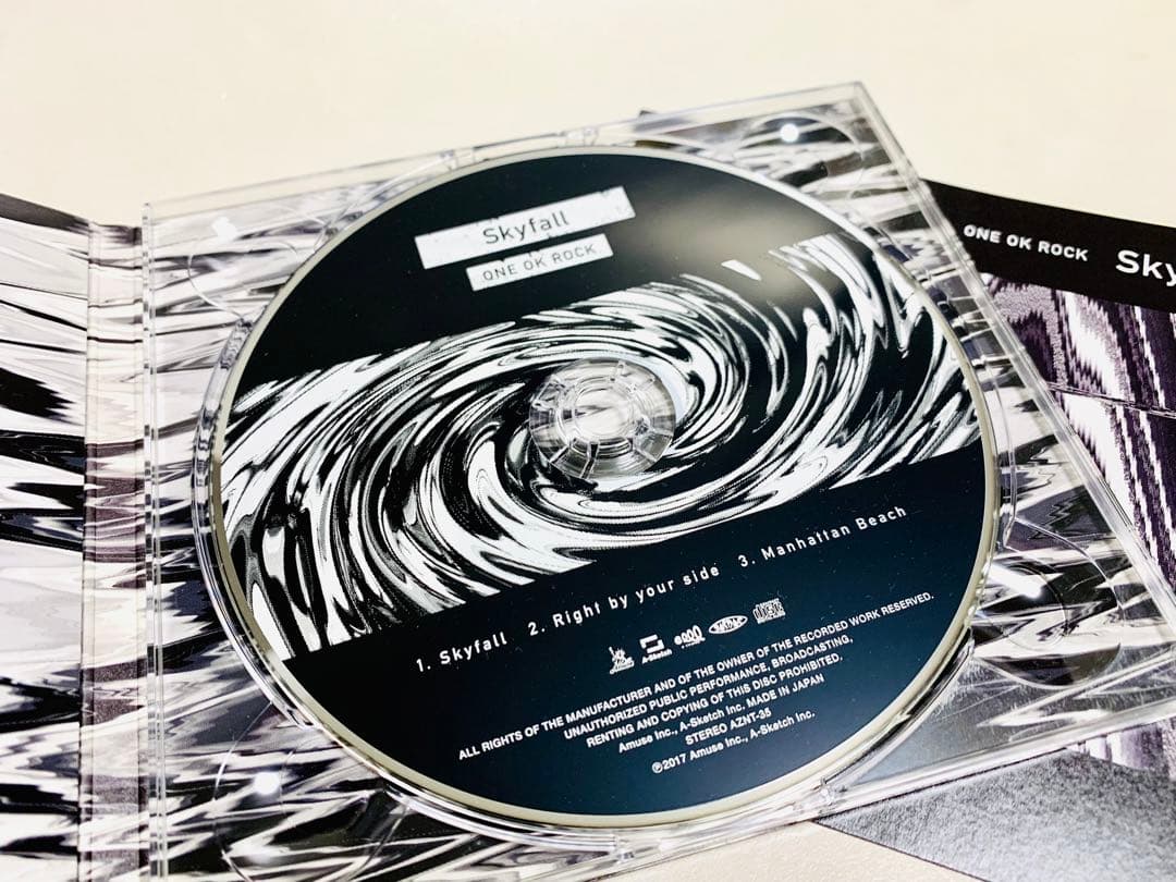 【正規品】美品ONE OK ROCK Skyfall CD