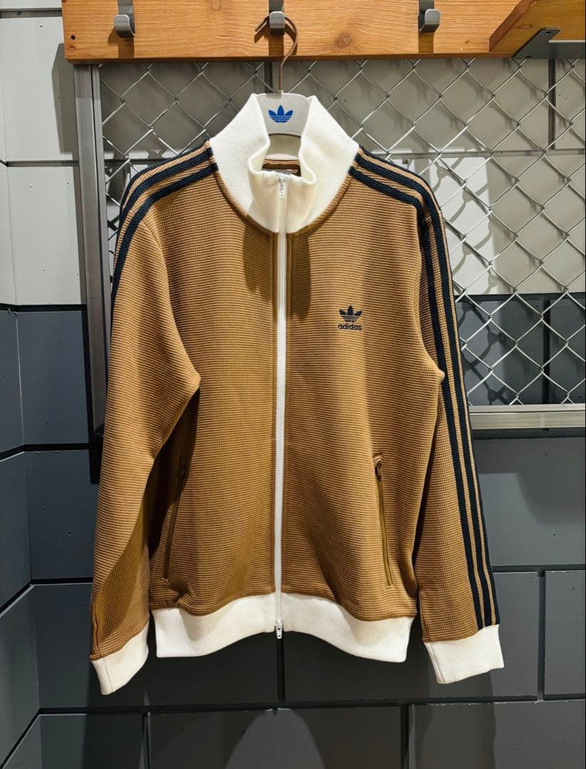 新品M adidas 長袖ジャケット ブラウン　KB8952