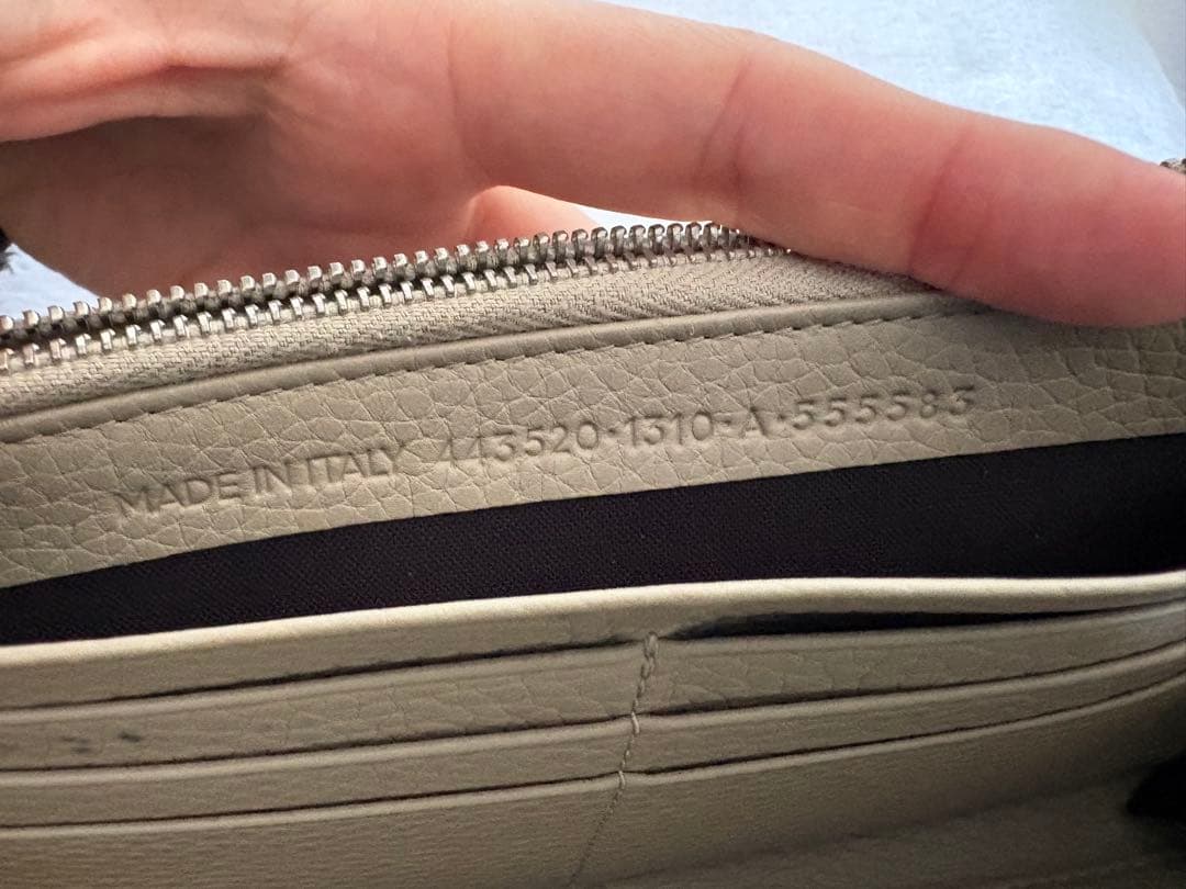 バレンシアガ 長財布