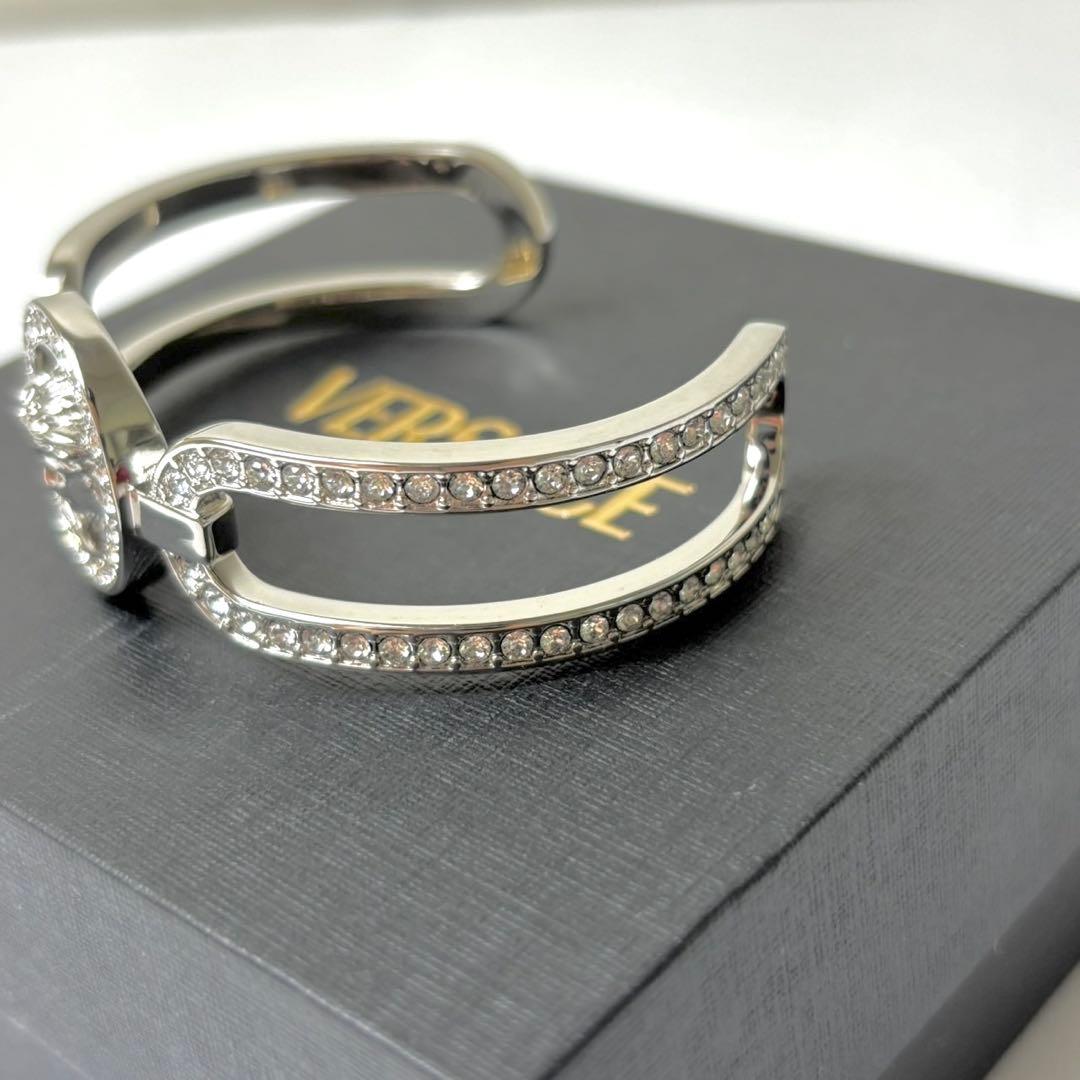 未使用級✨️VERSACE クリスタル メドゥーサ95 カフ ブレスレット 現行