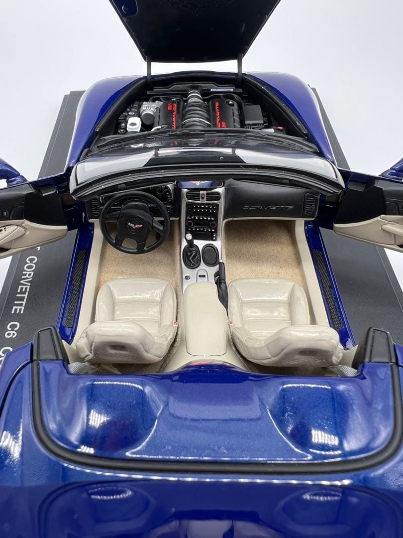 No151ミニカー1/18箱あり CORVETTE C6 CONVERTIBLE