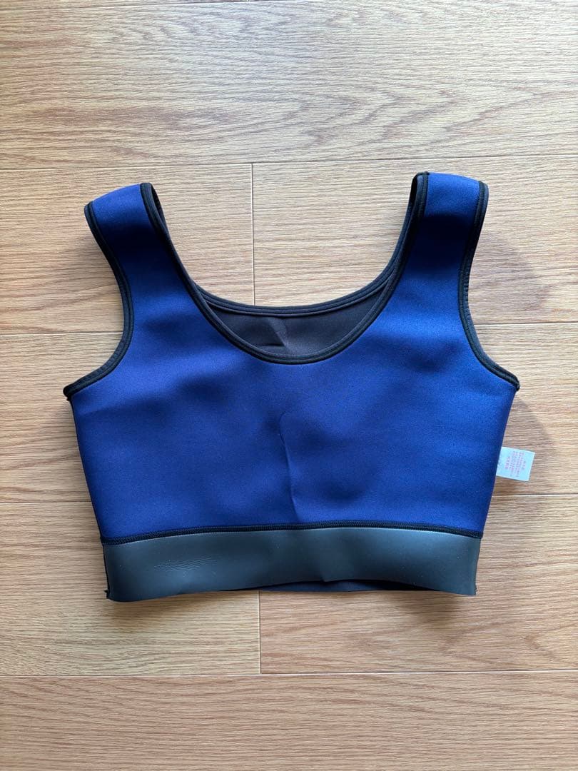 axxe classic レディース 1.5mm トップス　美品