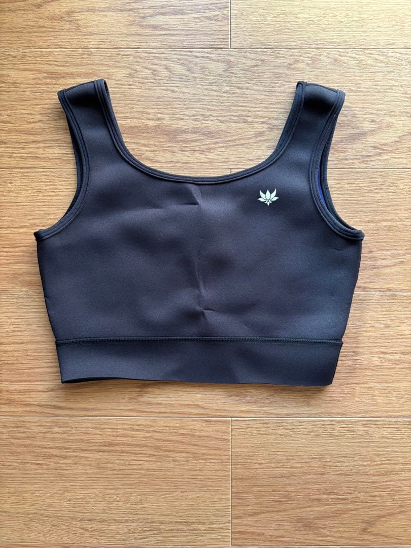 axxe classic レディース 1.5mm トップス　美品