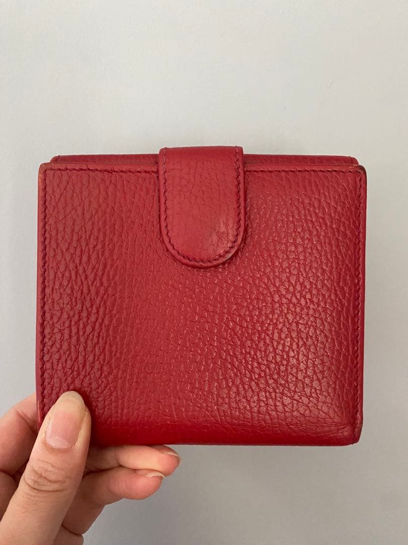 GUCCI 赤 レザー 二つ折り財布