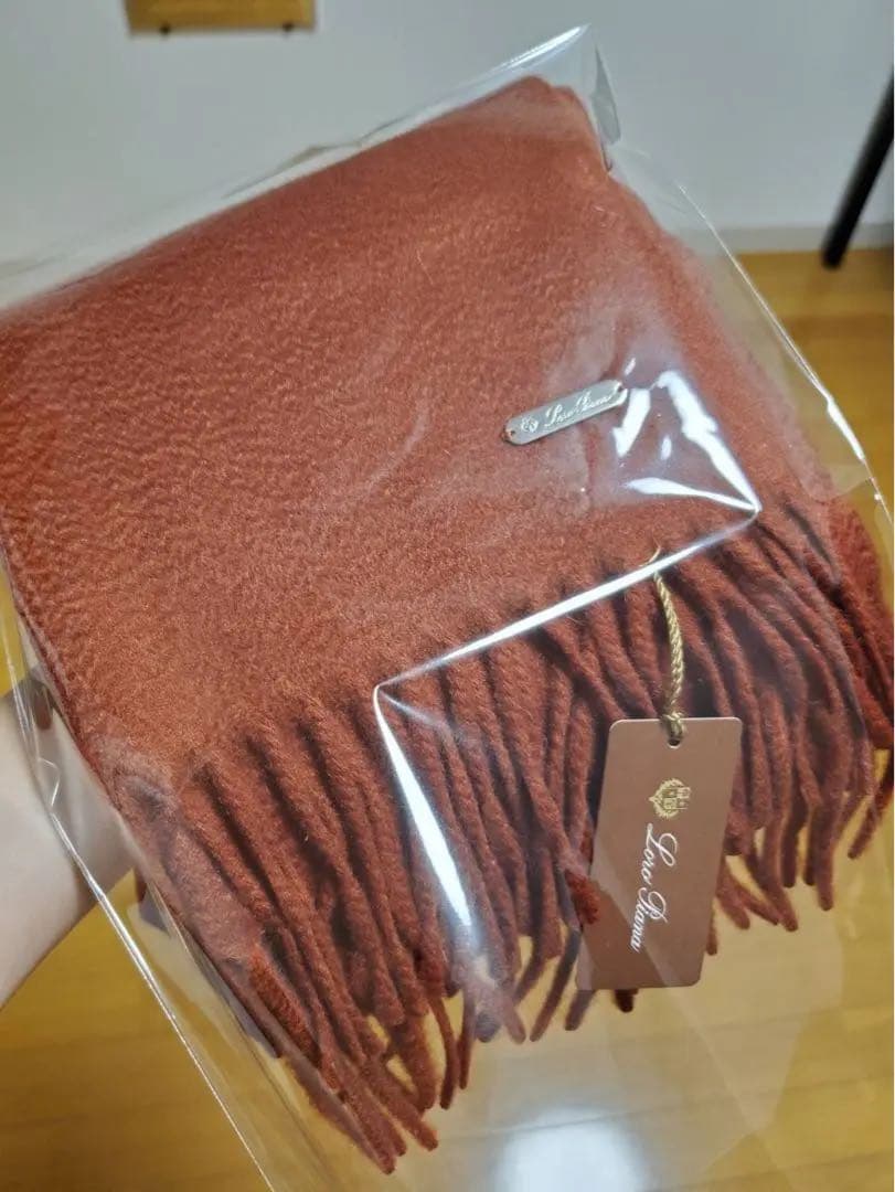 【新品/未使用】ロロピアーナ　最高級カシミヤ100%マフラー(タグ付き)