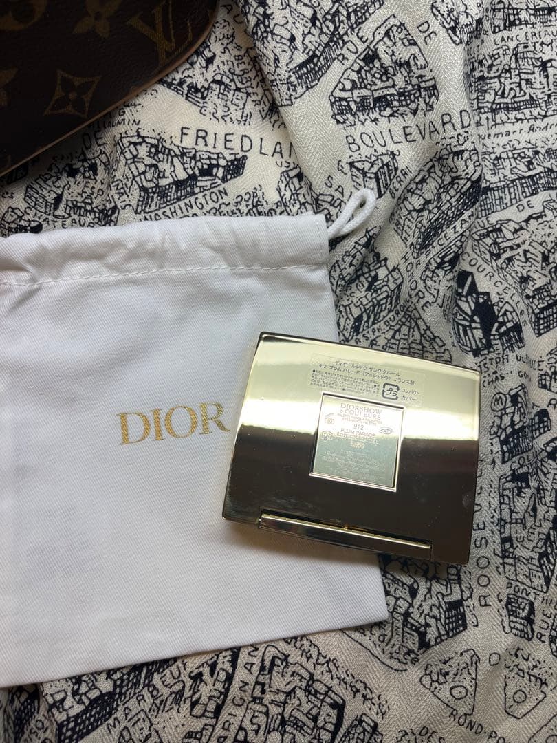 Dior ディオールショウサンククルール 912 プラムパレード