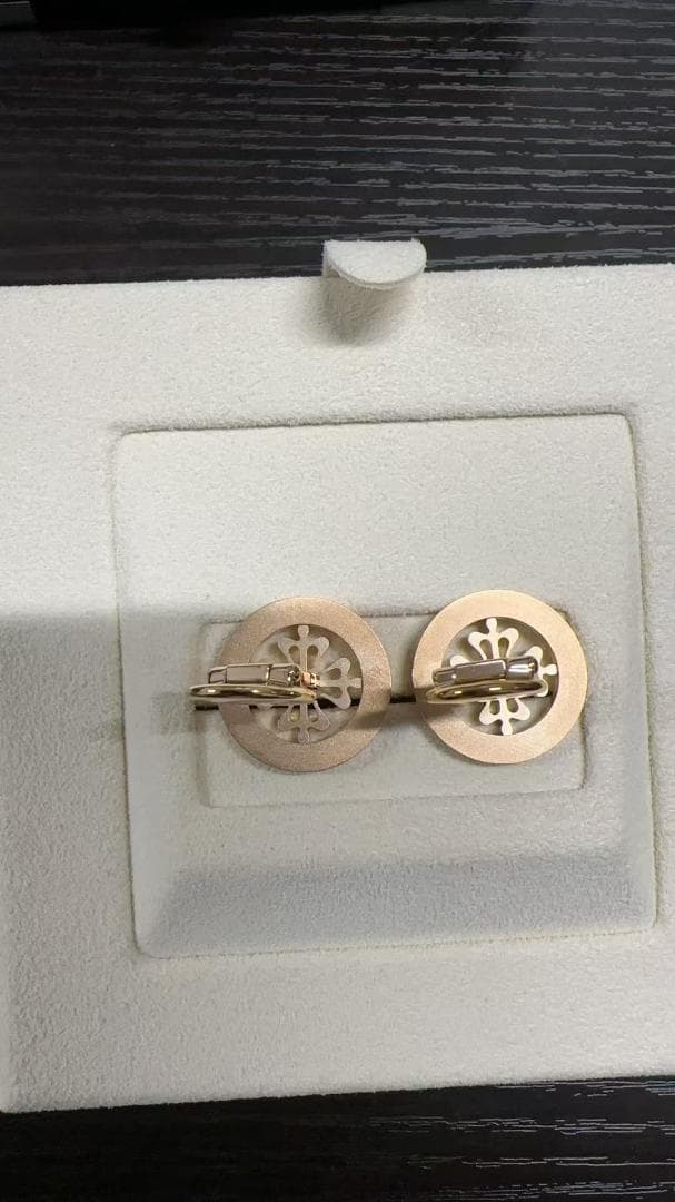 PATEK PHILIPPE パテック・フィリップ カラトラバ十字カフリンクス