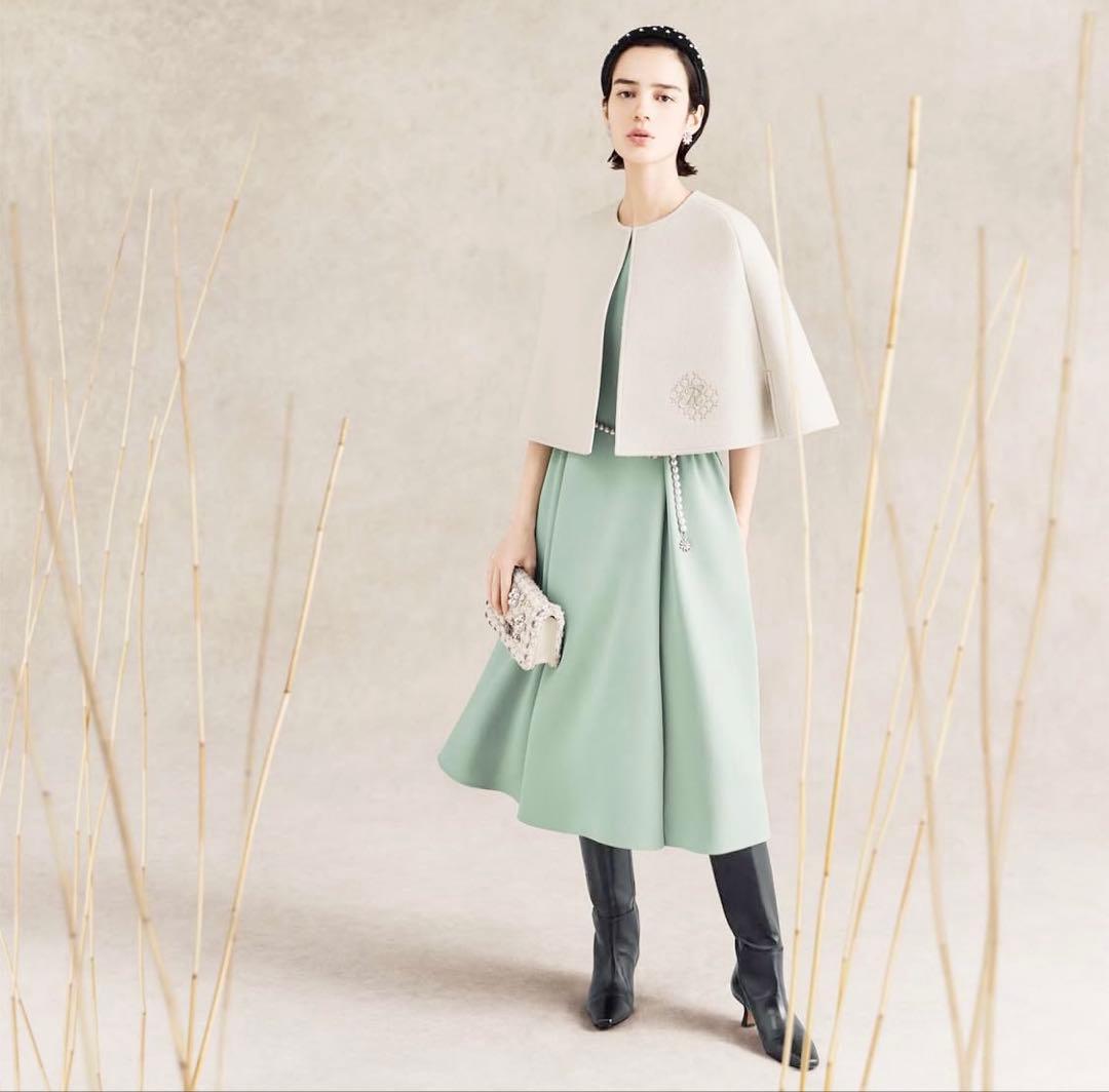 週末限定価格♡未使用品♡Reneルネ2025AW新作♡ケープジャケット ベージュ