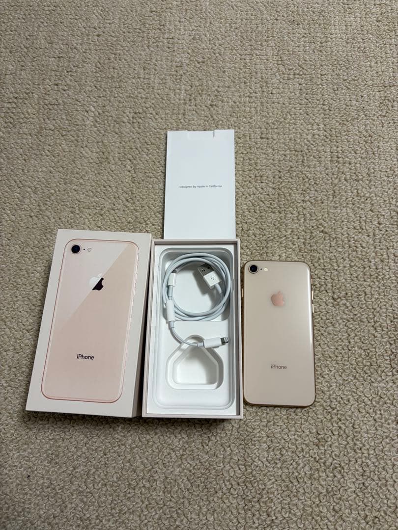 Apple iPhone 8 ゴールド 本体　SIMフリー　シャッター音消去可