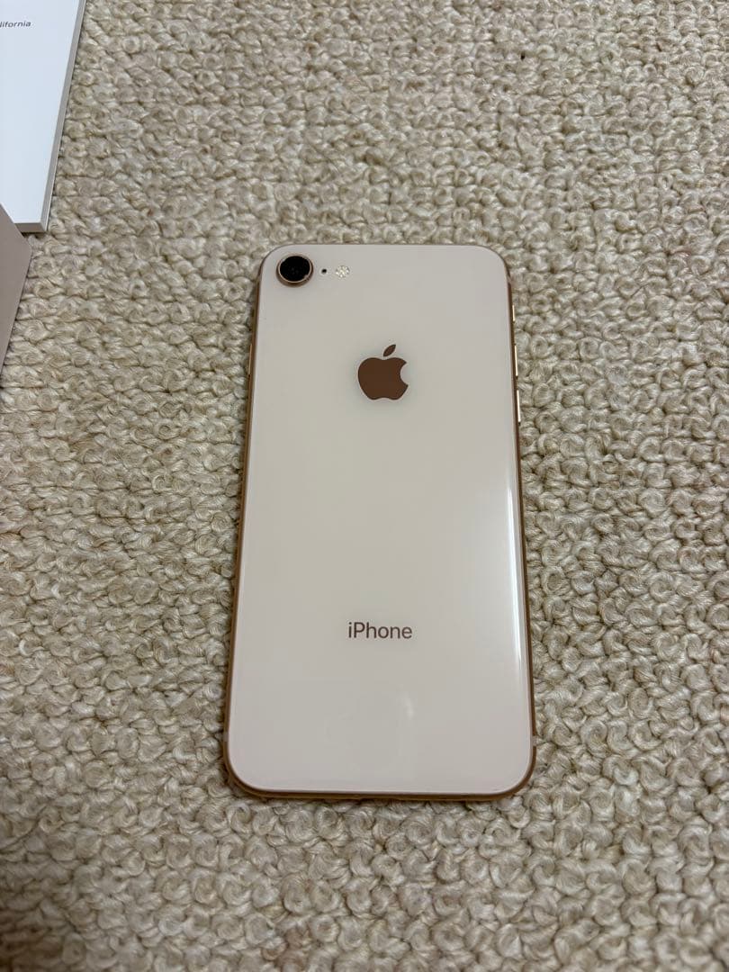 Apple iPhone 8 ゴールド 本体　SIMフリー　シャッター音消去可