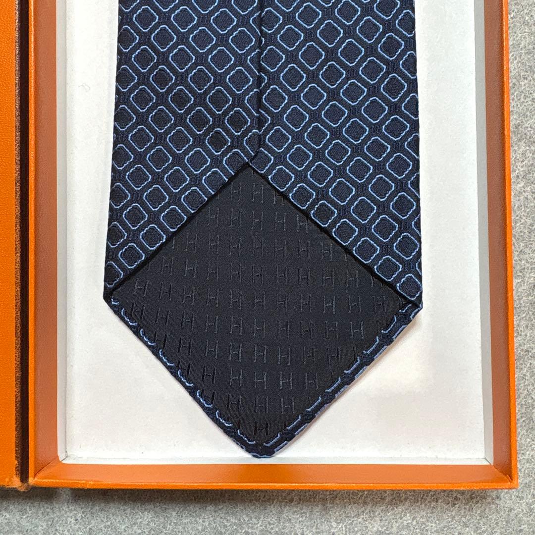 極美品　ネクタイ エルメス 紺 H柄 シルクジャガード