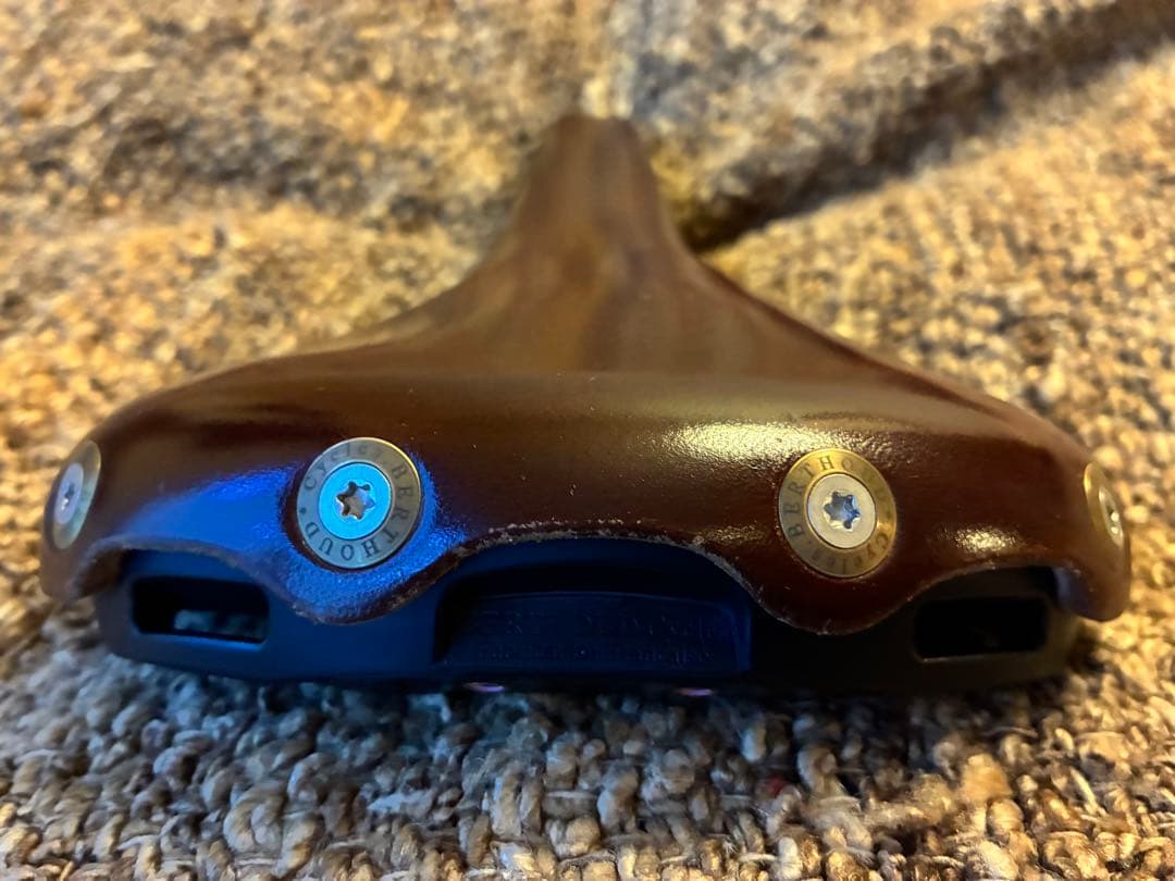 Gilles BERTHOUD ジルベルソー サドル