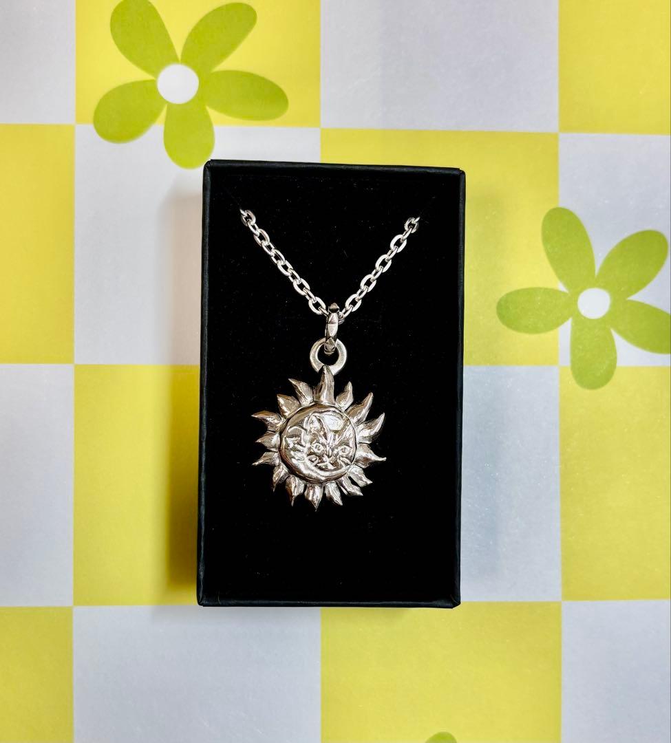 C 太陽モチーフ ネックレス