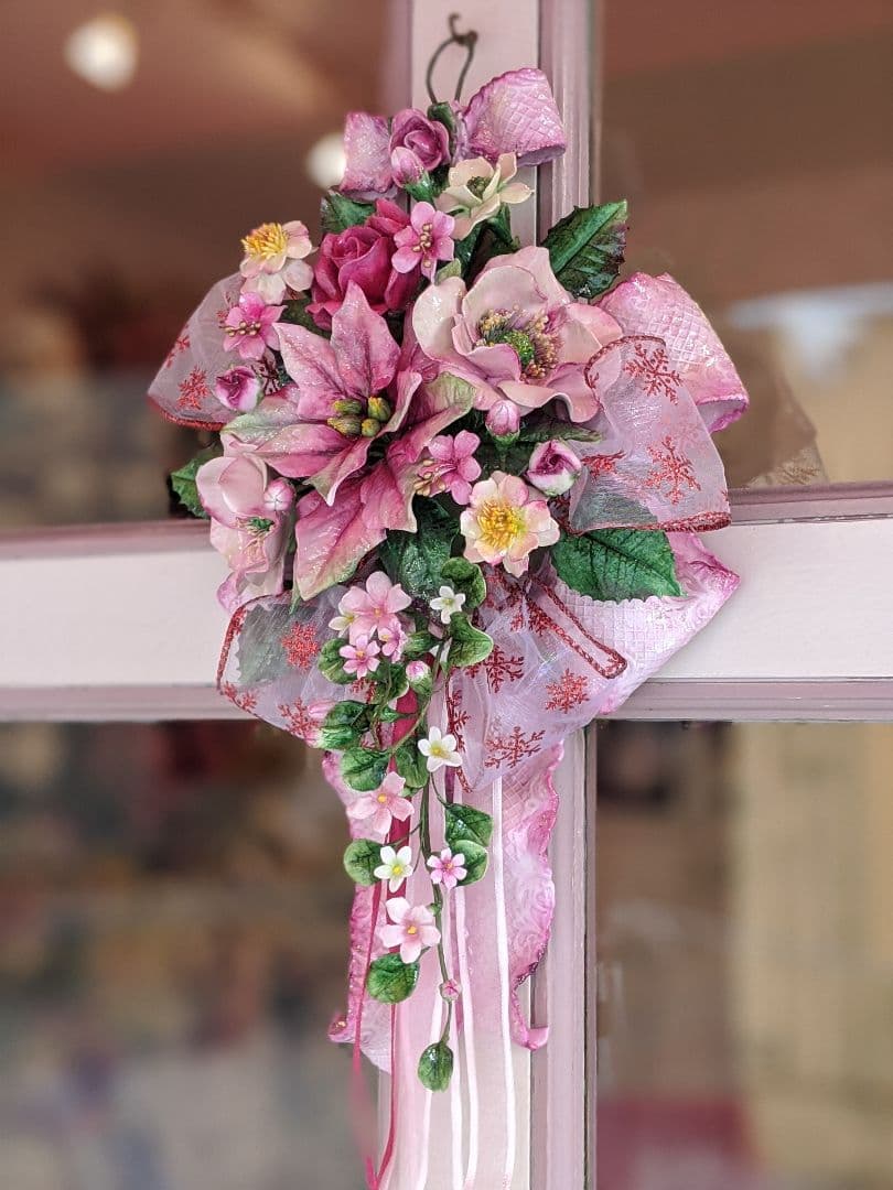 クレイフラワー♡ロココ調リボン台にピンクのポインセチア♡クリスマス♡ハンドメイド