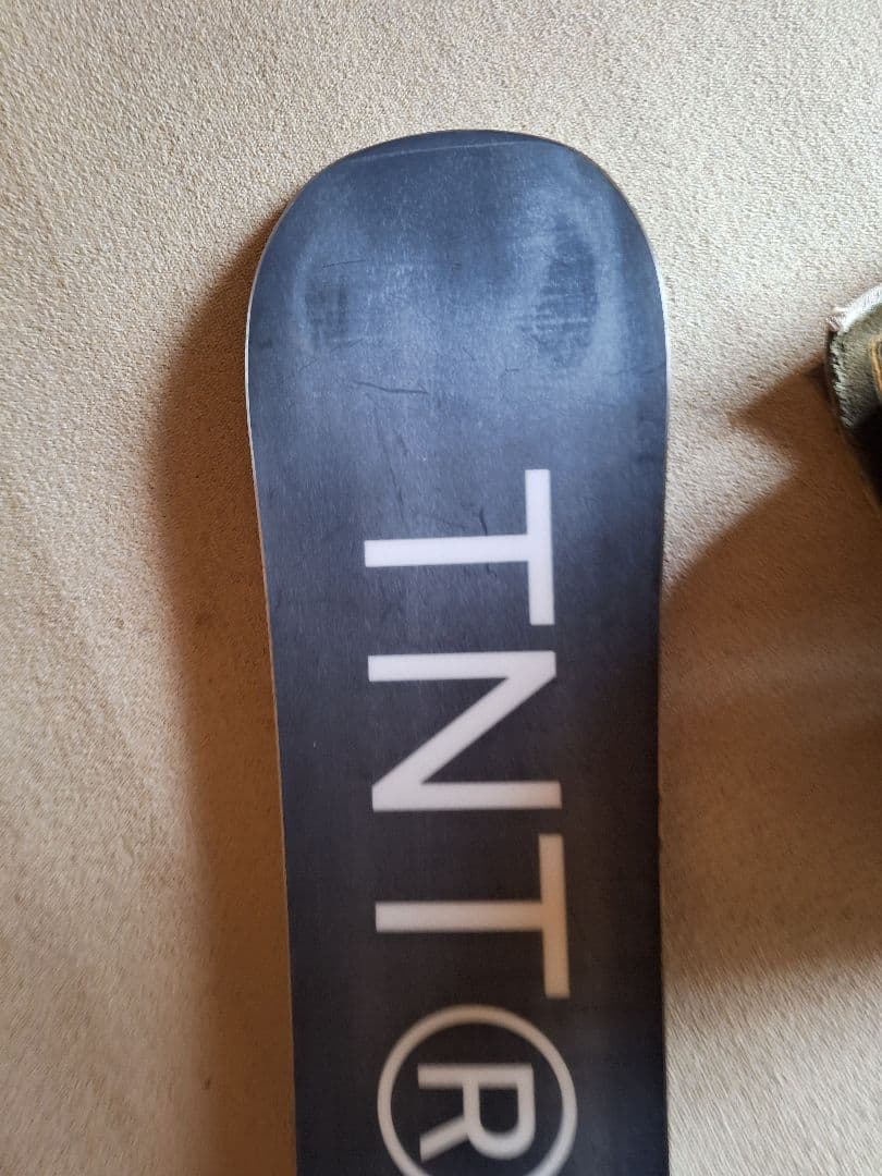 底辺パン職人FNTC TNT® スノーボード