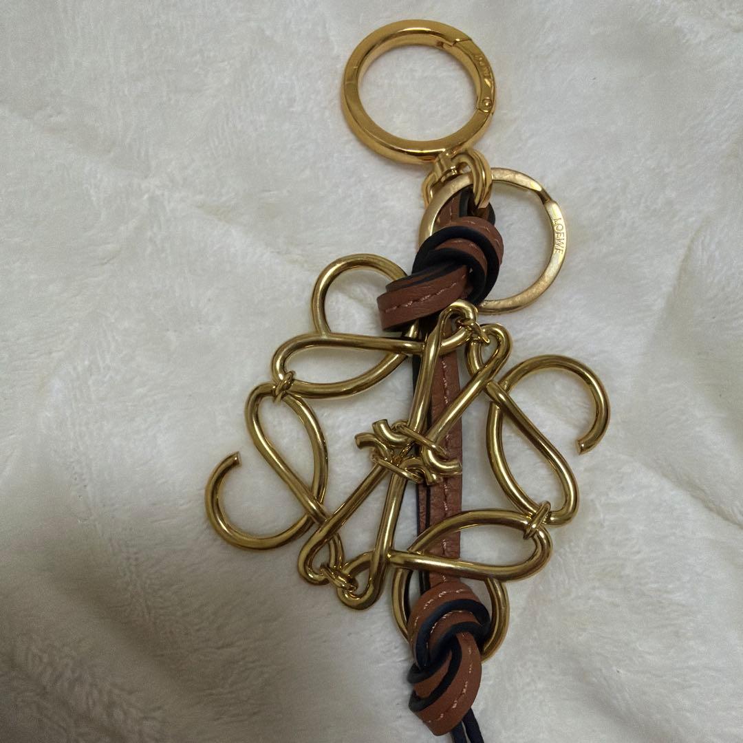 abn21！新品未使用ロエベチャーム