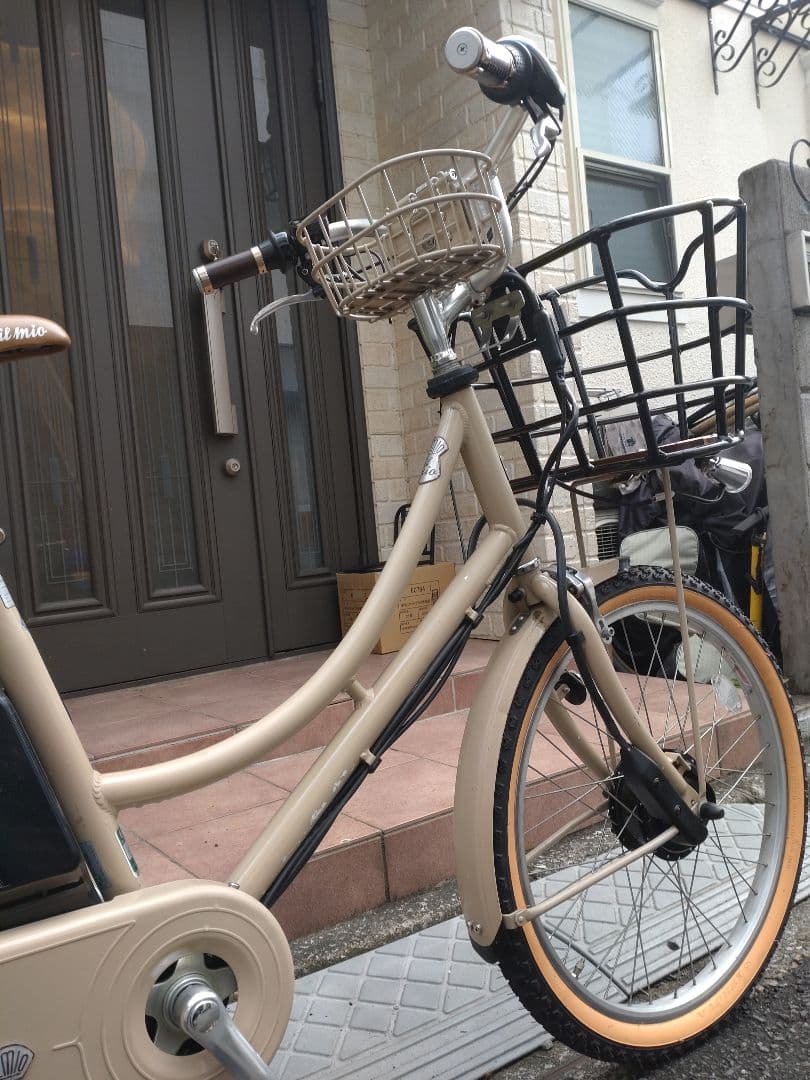 カスタム★配送可★直接引渡可【限定車イルミオILMIO】電動アシスト自転車コンビ