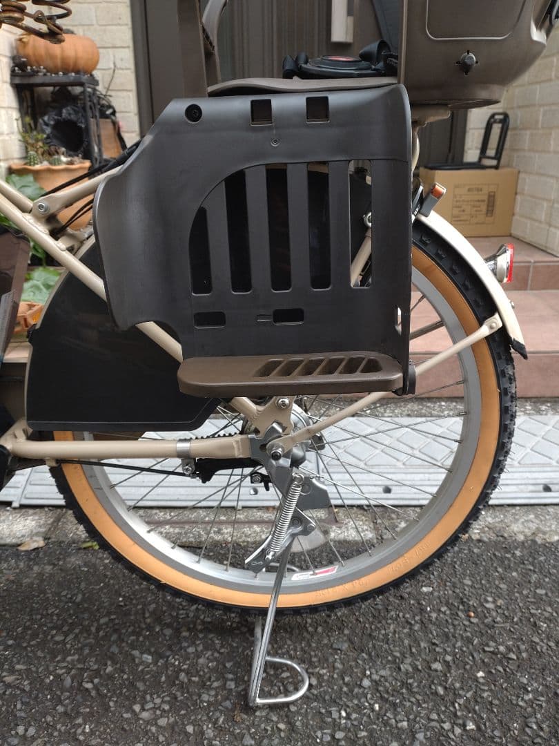 カスタム★配送可★直接引渡可【限定車イルミオILMIO】電動アシスト自転車コンビ