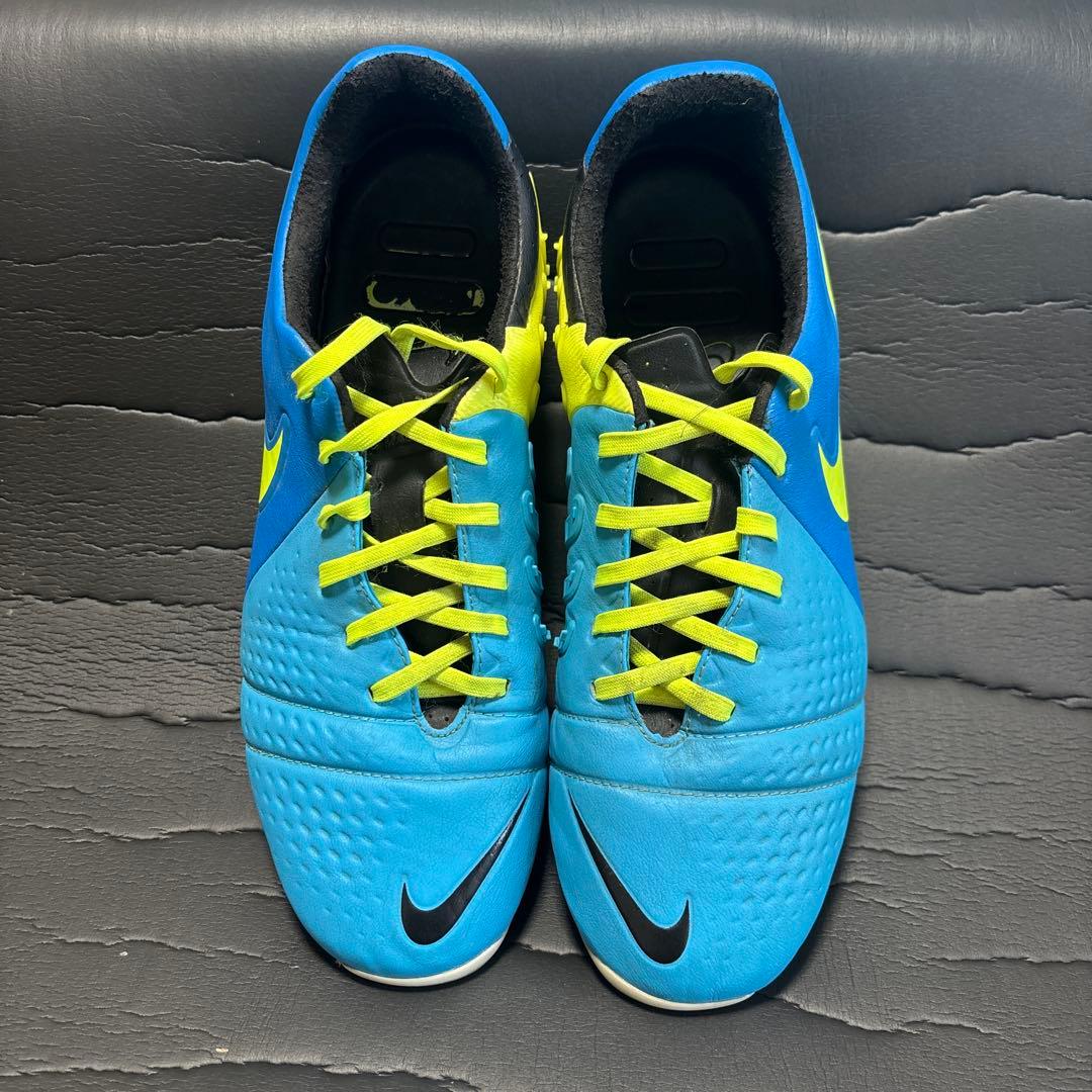 Nike サッカースパイクSG