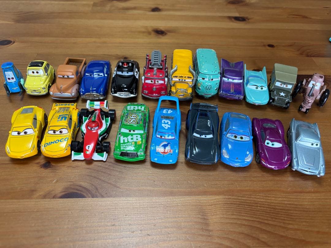 シ*ト様 カーズ　トミカ　マテル　Disneystore セット