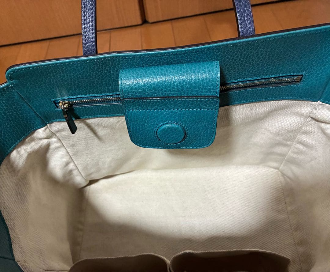 Gucci グッチ　スウィングラージトート　ネイビー