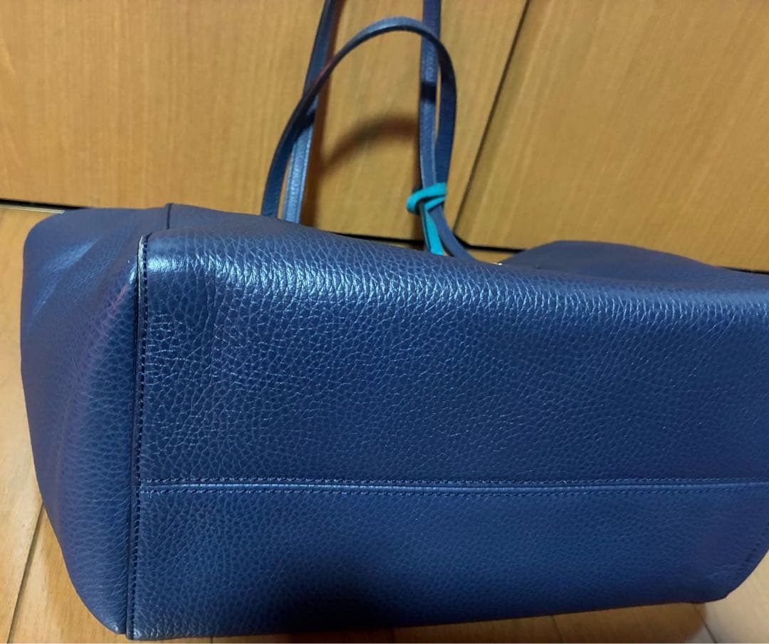 Gucci グッチ　スウィングラージトート　ネイビー